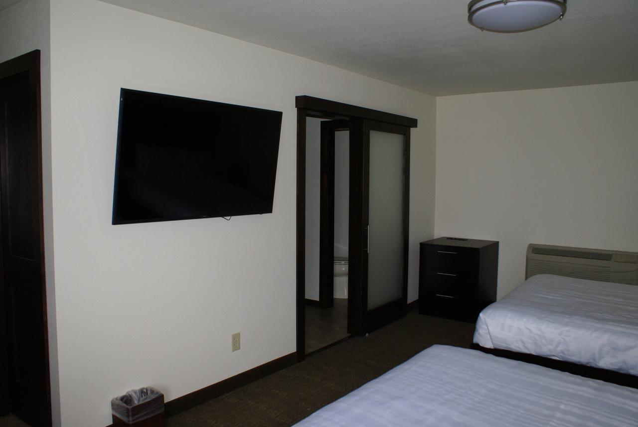Boarders Inn & Suites By Cobblestone Hotels - Syracuse Exterior foto