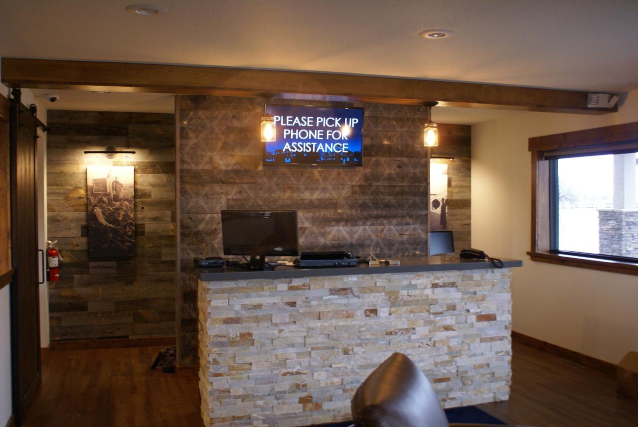 Boarders Inn & Suites By Cobblestone Hotels - Syracuse Exterior foto